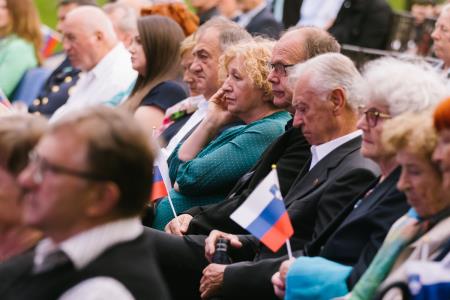 Župan Matej Slapar ob dnevu državnosti »Ko narod stoji odločno, z vero v svoje vrednote in pravice, postane nepremagljiv.«  (47)